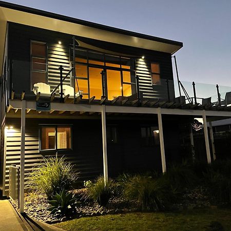 Oceans 8 - Mangawhai Heads Holiday Home 외부 사진