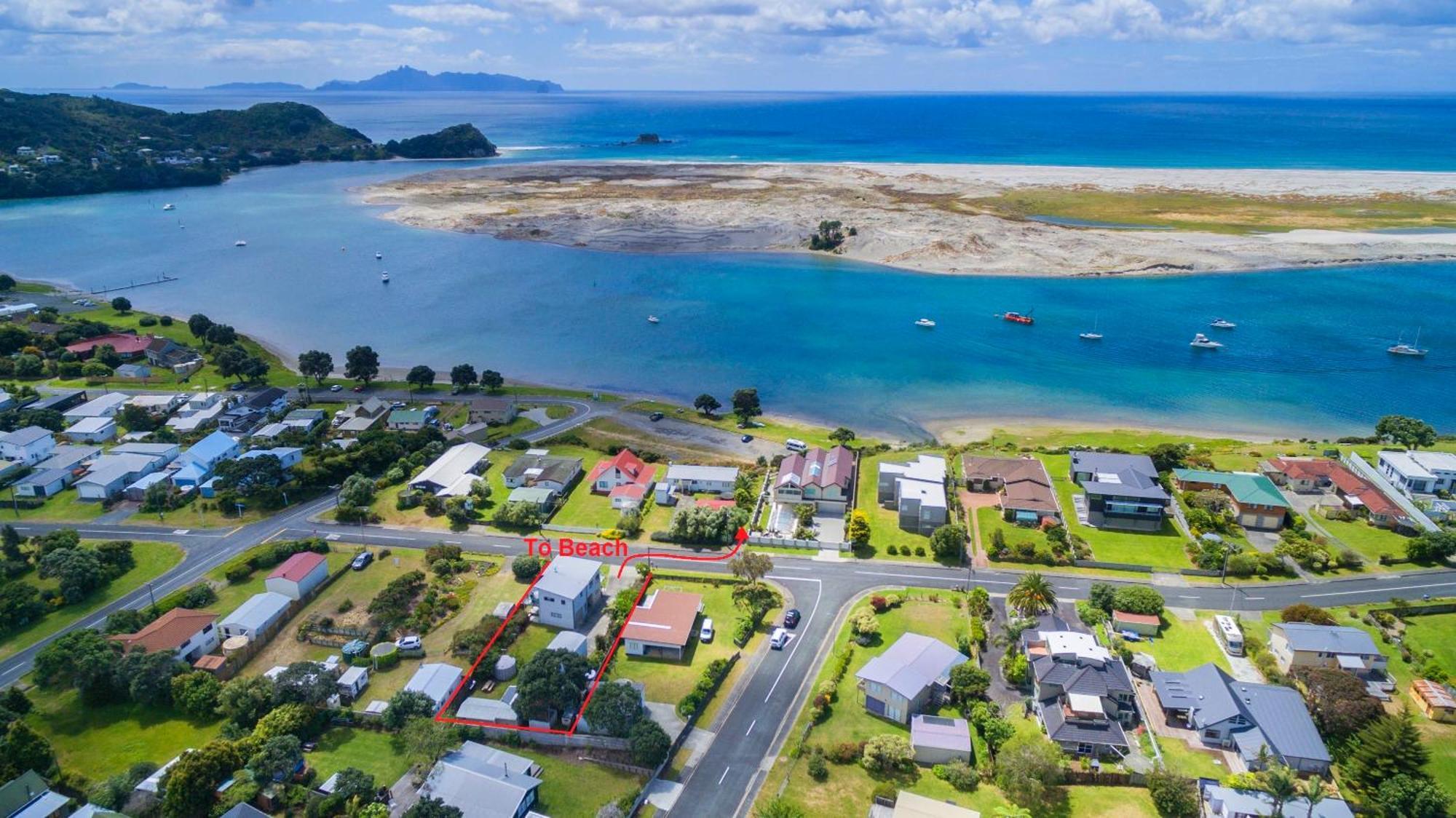 Oceans 8 - Mangawhai Heads Holiday Home 외부 사진