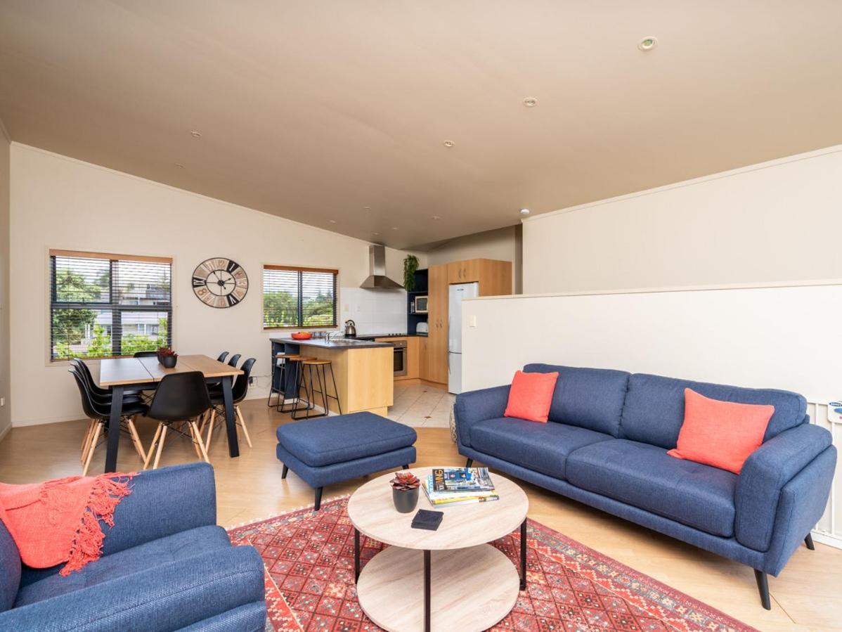 Oceans 8 - Mangawhai Heads Holiday Home 외부 사진