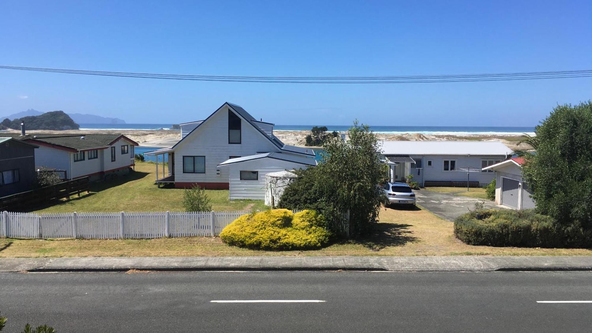 Oceans 8 - Mangawhai Heads Holiday Home 외부 사진